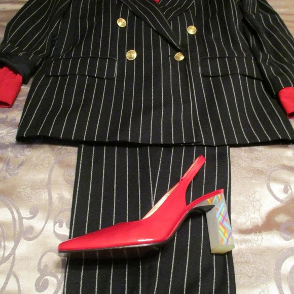 GANTOS GORGEOUS BLACK PINSTRIPE PANT SUIT - Picture 9 of 16